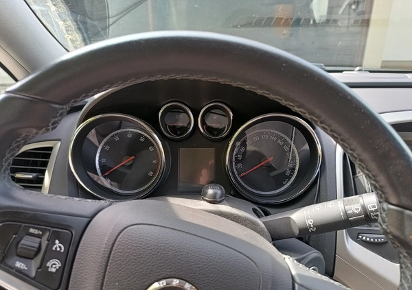 Opel Astra cena 30000 przebieg: 130000, rok produkcji 2013 z Golina małe 277